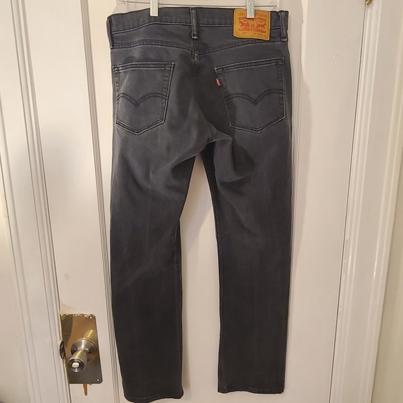 Levis 504 Jeans - Picture 2 of 4